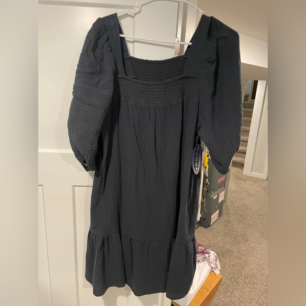 Large (12-14) Scoop a-line dress with puff sleeves - square neck, black NWT
